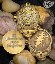 Load image into Gallery viewer, Ripple Pendant w Chain - BigWoollyDesign