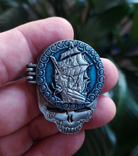 Load image into Gallery viewer, Ship of Fools > Franklins Tower Spinners - BigWoollyDesign