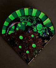 Load image into Gallery viewer, Red Daisies Down Under the Stars - BigWoollyDesign